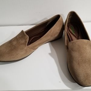 Beartraps flats size 8M